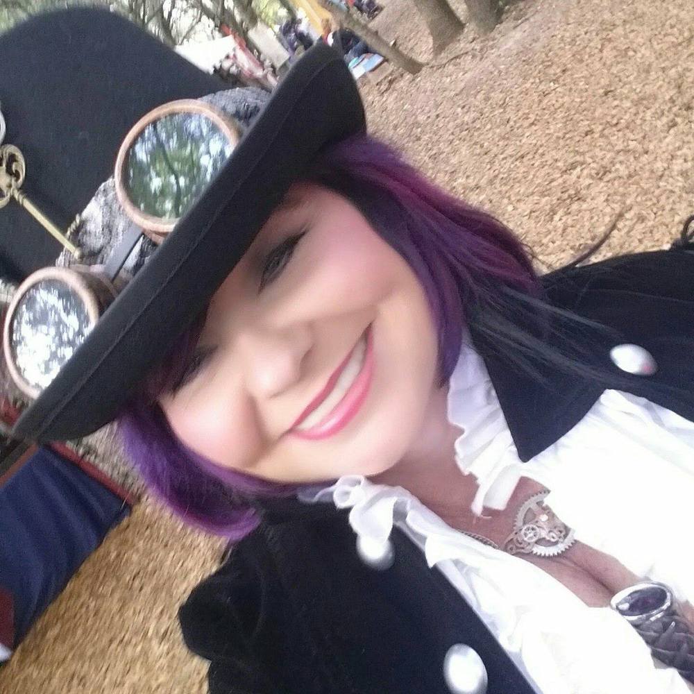 Meet your Posher, Sherry